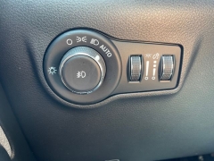 Used 2022  Jeep Compass Latitude 4x4 at Tecforce Automotive near Bridgeport&comma; NY