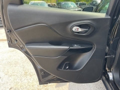Used 2019 Jeep Cherokee 4d SUV 4WD Latitude Plus 2.0L Turbo at Tecforce Automotive near Bridgeport, NY