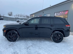 Used 2022  Jeep Grand Cherokee Altitude 4x4 at Tecforce Automotive near Bridgeport&comma; NY