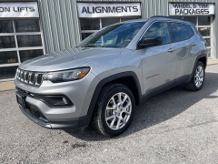 Used 2023  Jeep Compass Latitude Lux 4x4 at Tecforce Automotive near Bridgeport&comma; NY