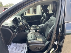 Used 2019 Jeep Cherokee 4d SUV 4WD Latitude Plus 2.0L Turbo at Tecforce Automotive near Bridgeport, NY