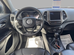 Used 2019  Jeep Renegade 4d SUV 4WD Trailhawk at Yes Automotive near Fort Wayne&comma; IN