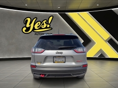 Used 2019  Jeep Renegade 4d SUV 4WD Trailhawk at Yes Automotive near Fort Wayne&comma; IN