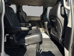 Used 2023  Chrysler Pacifica Touring L FWD at Yes Automotive near Fort Wayne&comma; IN