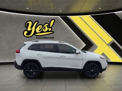Used 2017  Jeep Cherokee 4d SUV FWD Limited V6 High Altitude at Yes Automotive near Fort Wayne&comma; IN