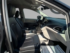 Used 2023  Chrysler Pacifica Touring L FWD at Yes Automotive near Fort Wayne&comma; IN