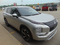 Used 2022 Mitsubishi Outlander SE FWD at Yes Automotive near Fort Wayne, IN