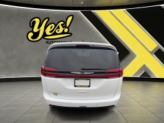 Used 2024  Chrysler Pacifica Touring L FWD at Yes Automotive near Fort Wayne&comma; IN