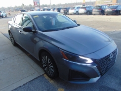 Used 2024  Nissan Altima 2&period;5 SV Sedan at Yes Automotive near Fort Wayne&comma; IN