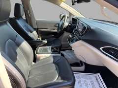 Used 2023  Chrysler Pacifica Touring L FWD at Yes Automotive near Fort Wayne&comma; IN