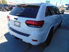 Used 2020 Jeep Grand Cherokee 4d SUV 4WD Laredo Altitude at Yes Automotive near Fort Wayne, IN