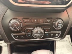 Used 2019  Jeep Cherokee 4d SUV 4WD Limited 3.2L at Yes Automotive near Fort Wayne, IN