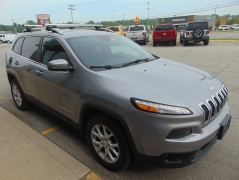 Used 2016 Jeep Cherokee 4d SUV FWD Latitude at Yes Automotive near Fort Wayne, IN
