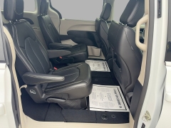 Used 2024  Chrysler Pacifica Touring L FWD at Yes Automotive near Fort Wayne&comma; IN