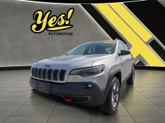  2019 Jeep Renegade 4d SUV 4WD Trailhawk at Yes Automotive near Fort Wayne&comma; IN