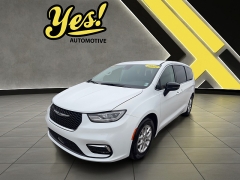 Used 2024  Chrysler Pacifica Touring L FWD at Yes Automotive near Fort Wayne&comma; IN
