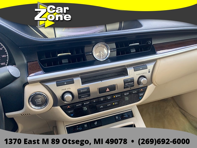2015 Lexus ES 350 - Photo 21