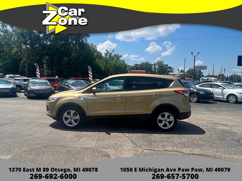 Used 2015  Ford Escape 4d SUV FWD SE at Car Zone Sales near Otsego, MI