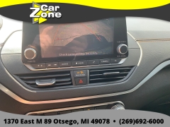 Used 2021  Nissan Altima 2&period;5 SR Sedan at Car Zone Sales near Otsego&comma; MI