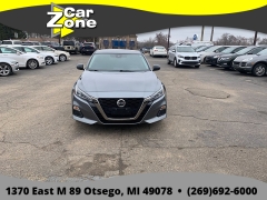 Used 2021  Nissan Altima 2&period;5 SR Sedan at Car Zone Sales near Otsego&comma; MI