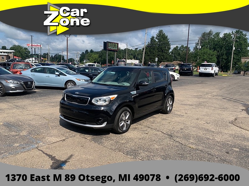 Used 2017  Kia Soul EV 4d Hatchback EV at Car Zone Sales near Otsego&comma; MI