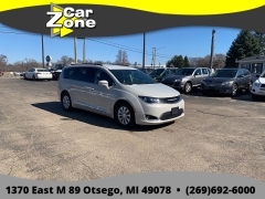 Used 2017  Chrysler Pacifica 4d Wagon Touring-L at Car Zone Sales near Otsego&comma; MI