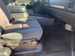 Used 2009  Chevrolet Silverado 1500 4WD Ext Cab LT at Car Zone Sales near Otsego, MI