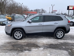 Used 2014  Jeep Cherokee 4d SUV 4WD Latitude V6 at Car Zone Sales near Otsego&comma; MI