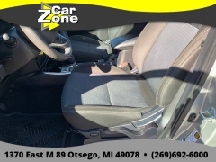 Used 2020  Mitsubishi Outlander 4d SUV AWC SE at Car Zone Sales near Otsego&comma; MI