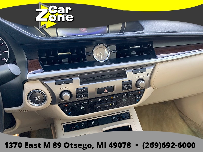 2015 Lexus ES 350 - Photo 20