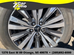 Used 2020  Mitsubishi Outlander 4d SUV AWC SE at Car Zone Sales near Otsego&comma; MI