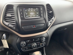 Used 2014  Jeep Cherokee 4d SUV 4WD Latitude V6 at Car Zone Sales near Otsego&comma; MI