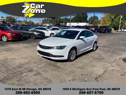 2017 Chrysler 200 LX's photo