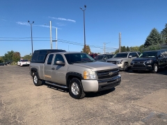 Used 2009  Chevrolet Silverado 1500 4WD Ext Cab LT at Car Zone Sales near Otsego, MI