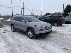 Used 2014  Jeep Cherokee 4d SUV 4WD Latitude V6 at Car Zone Sales near Otsego&comma; MI