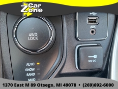 Used 2018  Jeep Compass 4d SUV 4WD Latitude at Car Zone Sales near Otsego&comma; MI