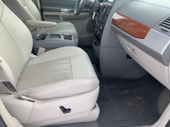 Used 2008  Chrysler Town & Country 4d Wagon Touring at Car Zone Sales near Otsego&comma; MI