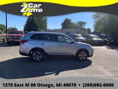 Used 2020  Mitsubishi Outlander 4d SUV AWC SE at Car Zone Sales near Otsego&comma; MI