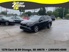  2021 Toyota Highlander XLE AWD at Car Zone Sales near Otsego&comma; MI