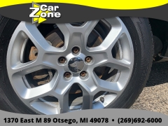 Used 2015  Jeep Renegade 4d SUV 4WD Latitude at Car Zone Sales near Otsego&comma; MI