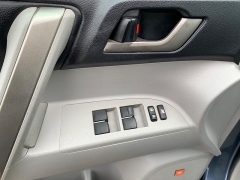 Used 2011  Toyota Highlander 4d SUV AWD at Car Zone Sales near Otsego&comma; MI