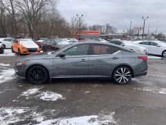Used 2019  Nissan Altima 4d Sedan FWD 2&period;5L SR at Car Zone Sales near Otsego&comma; MI