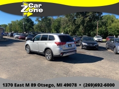 Used 2020  Mitsubishi Outlander 4d SUV AWC SE at Car Zone Sales near Otsego&comma; MI