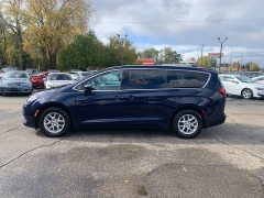 Used 2017  Chrysler Pacifica 4d Wagon LX at Car Zone Sales near Otsego, MI