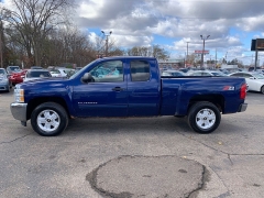 Used 2013  Chevrolet Silverado 1500 4WD Ext Cab LT at Car Zone Sales near Otsego, MI