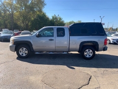 Used 2009  Chevrolet Silverado 1500 4WD Ext Cab LT at Car Zone Sales near Otsego, MI