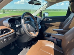 Used 2017 Chrysler Pacifica 4d Wagon Limited at Rooster Auto Sales near Vinton, IA