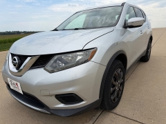 Used 2014  Nissan Rogue 4d SUV AWD SL at Rooster Auto Sales near Vinton&comma; IA