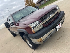Used 2003  Chevrolet Silverado 2500 4WD Crew Cab HD LT at Rooster Auto Sales near Vinton, IA