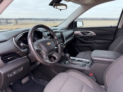 Used 2018  Chevrolet Traverse 4d SUV FWD LT Cloth w&sol;1LT at Rooster Auto Sales near Vinton&comma; IA